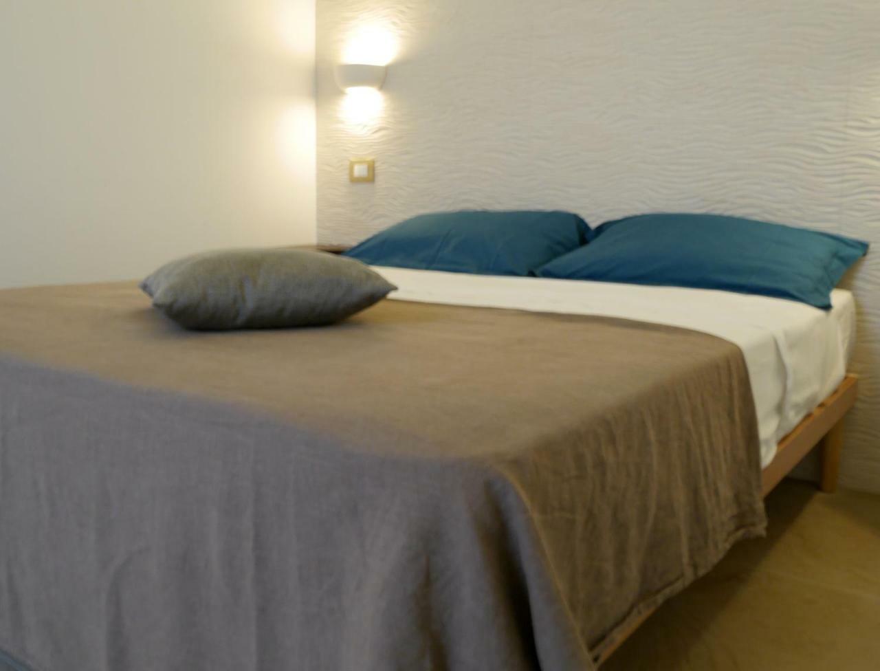 Palazzo San Lazzaro Bed & Breakfast เลชเช ภายนอก รูปภาพ